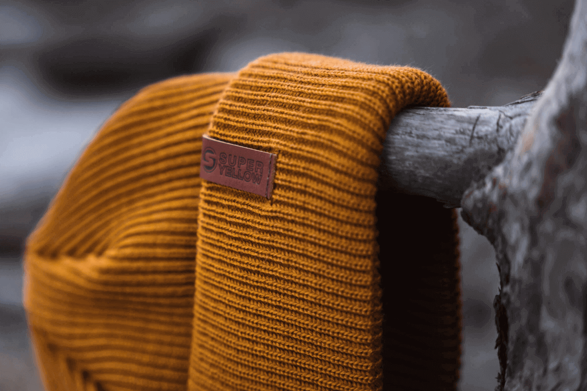SuperYellow Kjempe Merino Wool Beanie Burgundy