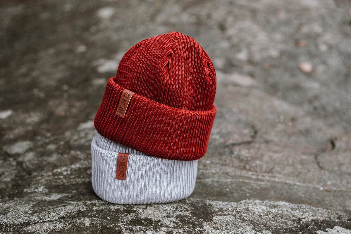 Kjempe Beanie Copper red and Light Grey