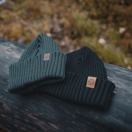 Beanie SuperYellow Natur Recycled Merino Wool Beanie Dark green and Sailor Black