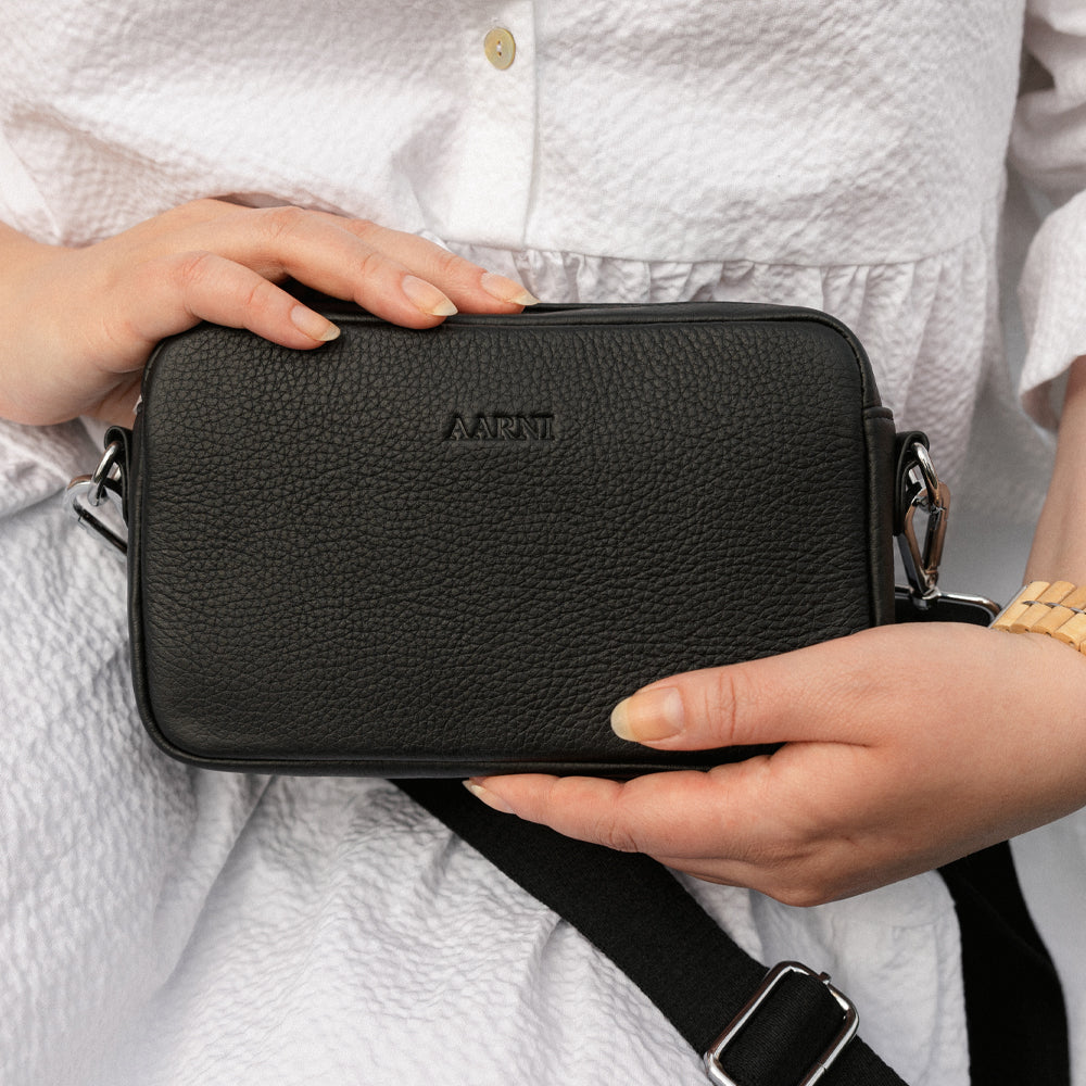 Elk Leather Crossbody Bag Black | Aarni – Durable, Stylish & Sustainable