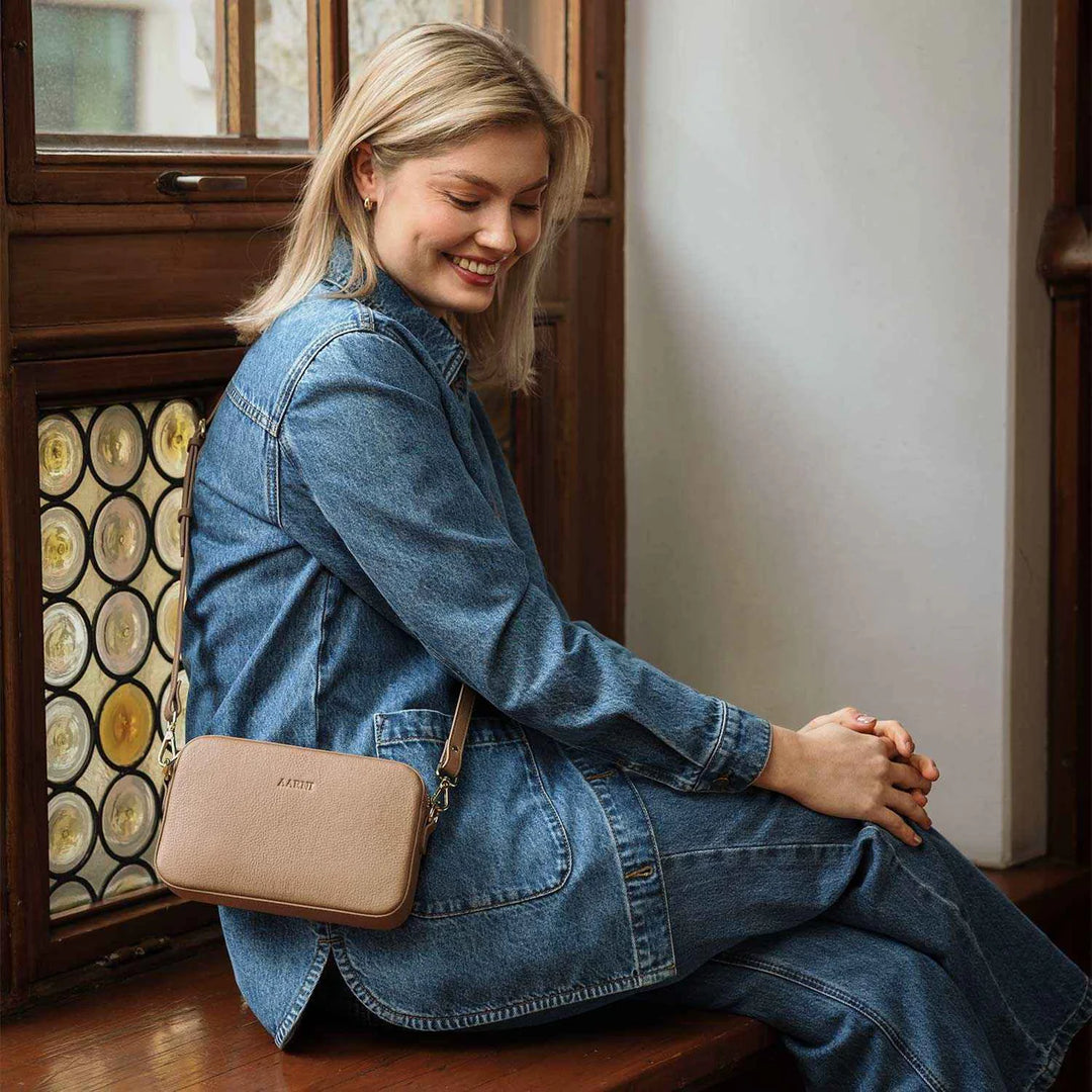 Elk Leather Crossbody Bag Sand | Aarni – Durable, Stylish & Sustainable